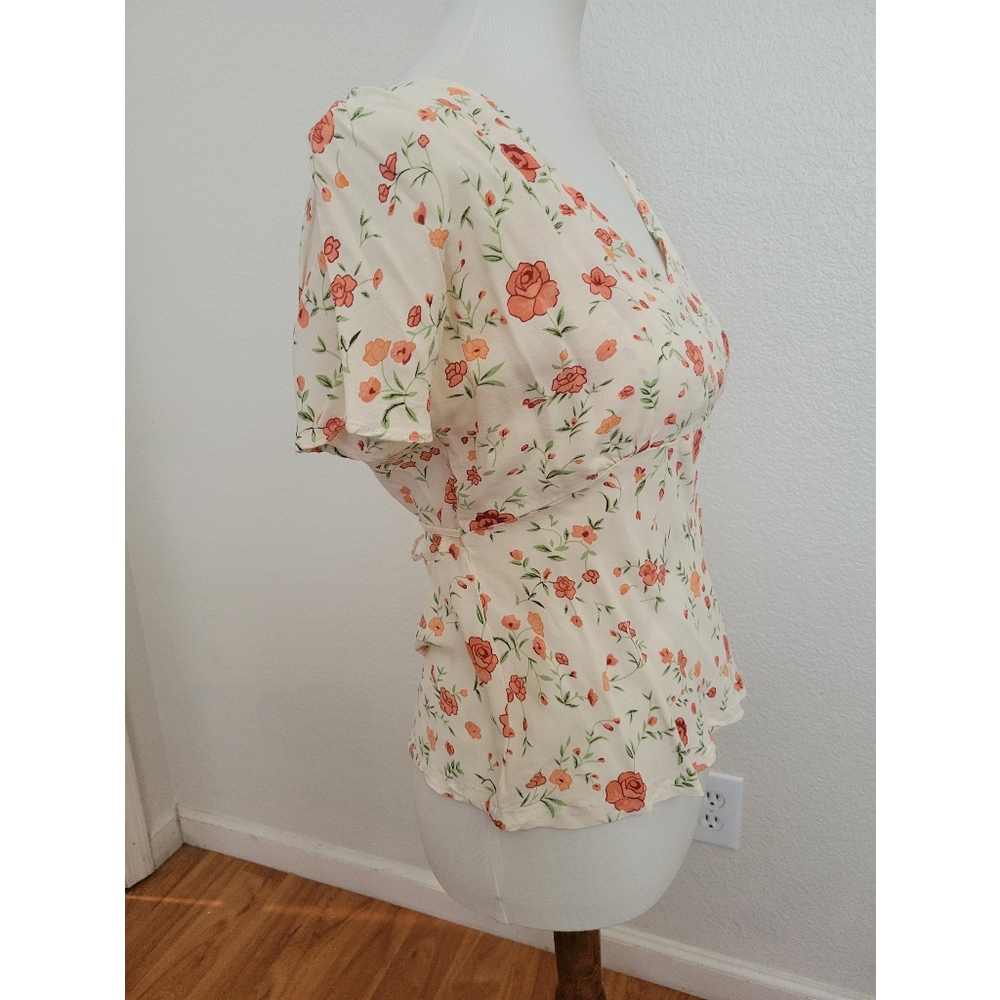 Womens Gap floral flowy top with tie waist size Large - Picture 3 of 7